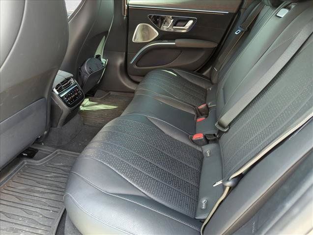 Certified 2023 Mercedes-Benz EQS 580 4MATIC Sedan image 12