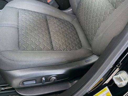 Used 2022 Chevrolet Blazer LT image 21