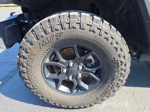 Used 2025 Jeep Wrangler Unlimited Sport AWD/4WD image 11