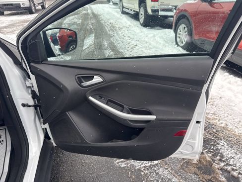 Used 2013 Ford Focus SE image 24