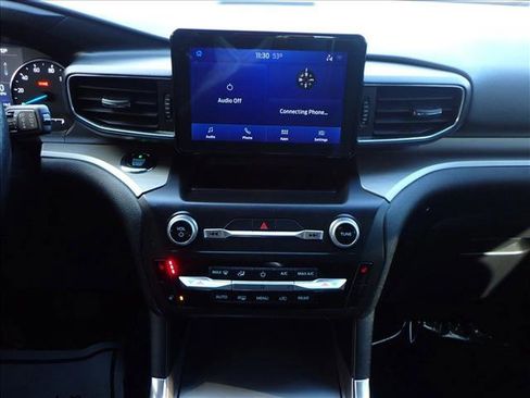 Used 2020 Ford Explorer XLT w/ Equipment Group 202A image 19