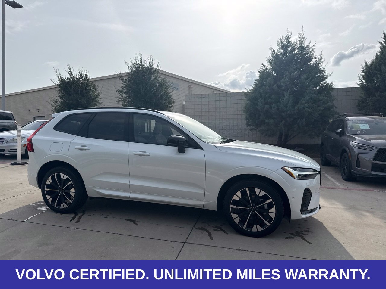 Certified 2026 Volvo XC60 B5 Plus AWD/4WD image 7