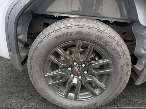 Certified 2024 GMC Sierra 1500 Elevation AWD/4WD image 13