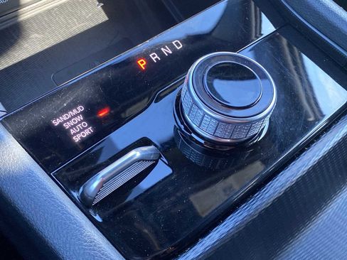 Certified 2024 Jeep Grand Cherokee L Limited w/ Luxury Tech Group II image 24