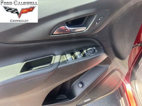 Used 2023 Chevrolet Equinox RS w/ RS Leather Package FWD image 28
