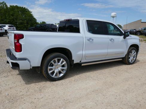 New 2026 Chevrolet Silverado 1500 High Country AWD/4WD image 5