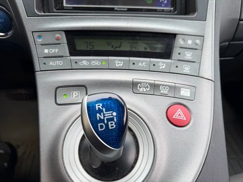 Used 2013 Toyota Prius Plug-In Hybrid image 51