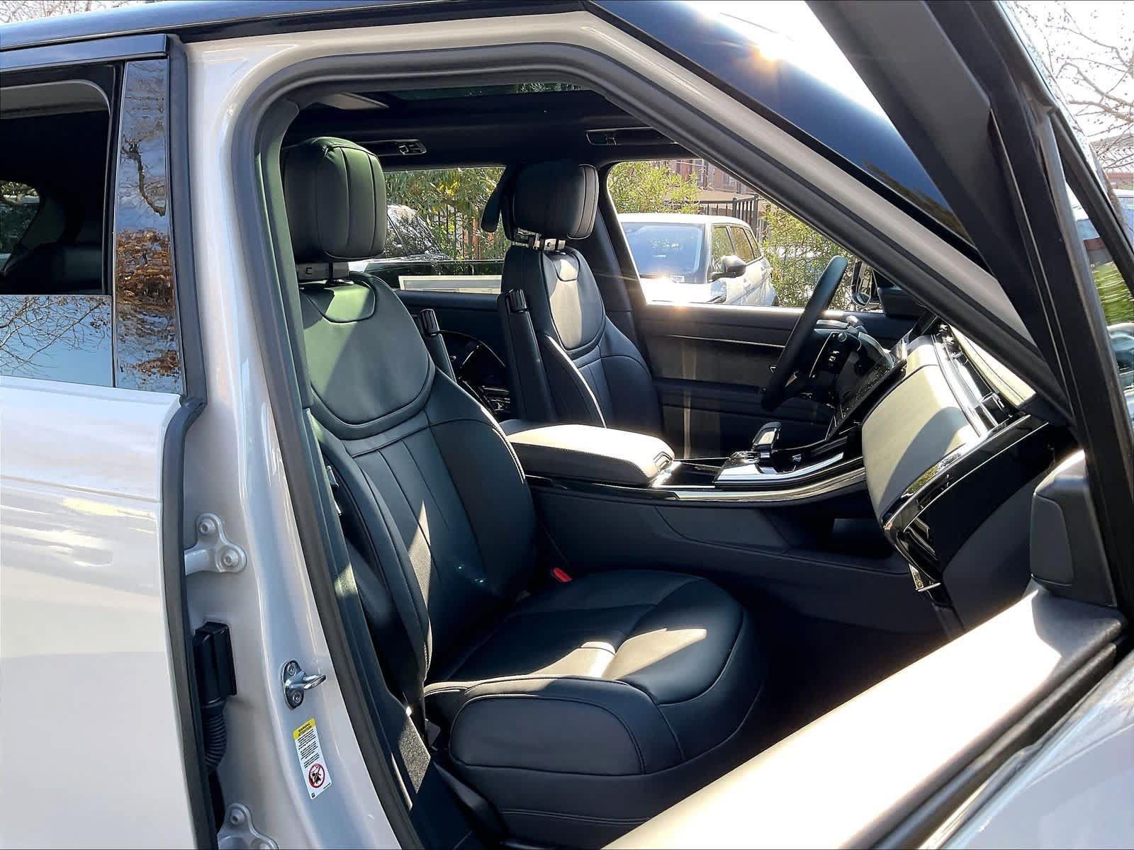 New 2026 Land Rover Range Rover Sport Dynamic SE AWD/4WD image 31