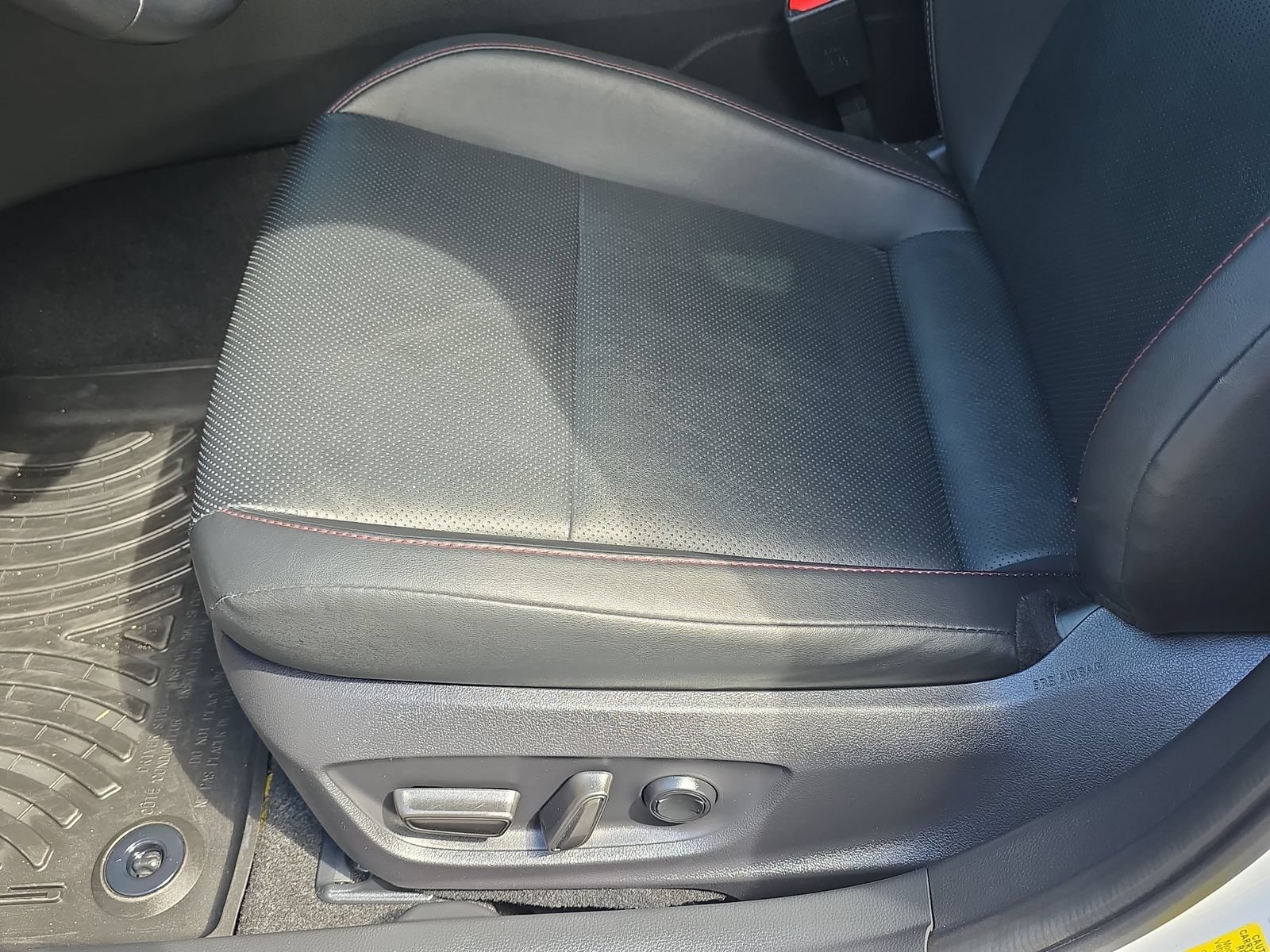 Used 2024 Toyota Prius Prime Premium w/ Advanced Technology Package FWD image 29