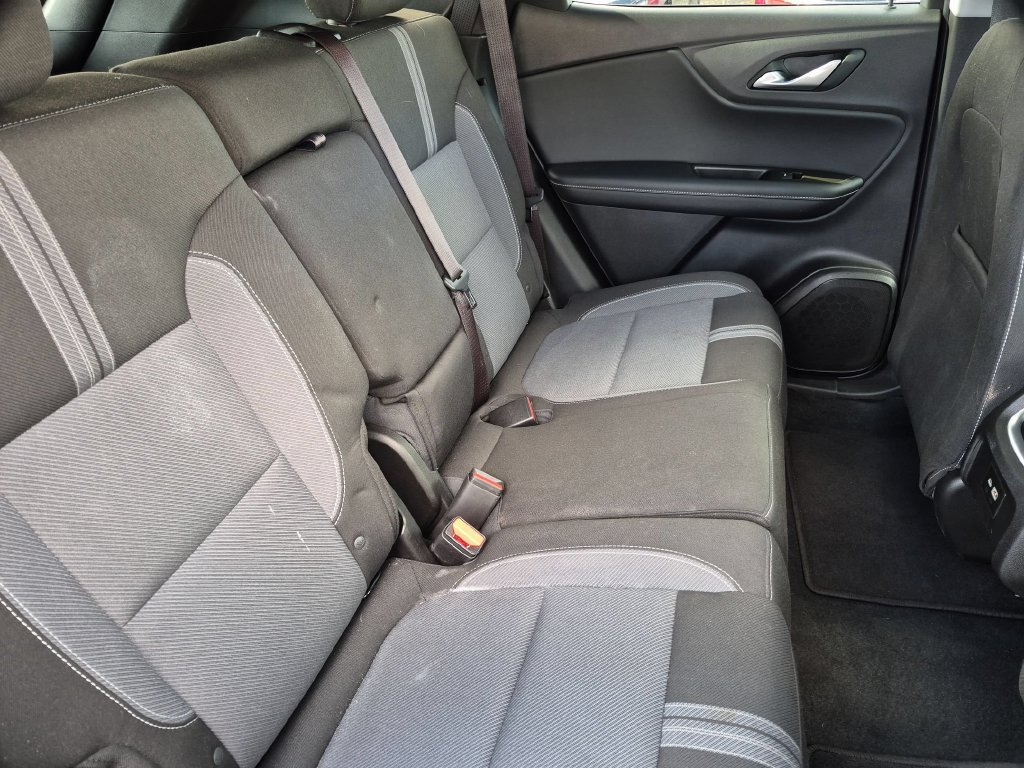 Used 2025 Chevrolet Blazer LT FWD image 27