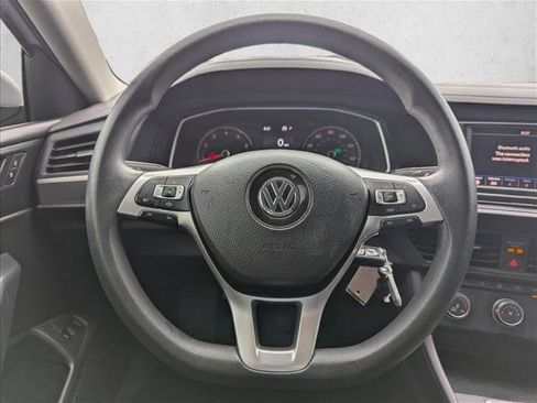 Used 2019 Volkswagen Jetta S image 14