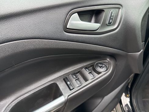 Used 2014 Ford Escape SE w/ Equipment Group 201A image 16