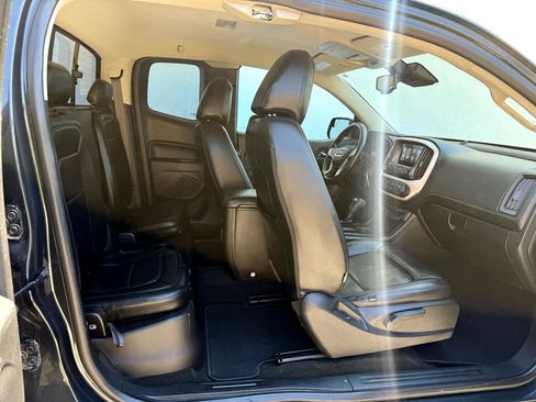 Used 2018 GMC Canyon SLE w/ SLE Convenience Package image 33