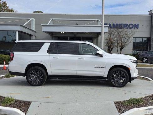 Used 2024 Chevrolet Suburban RST image 41