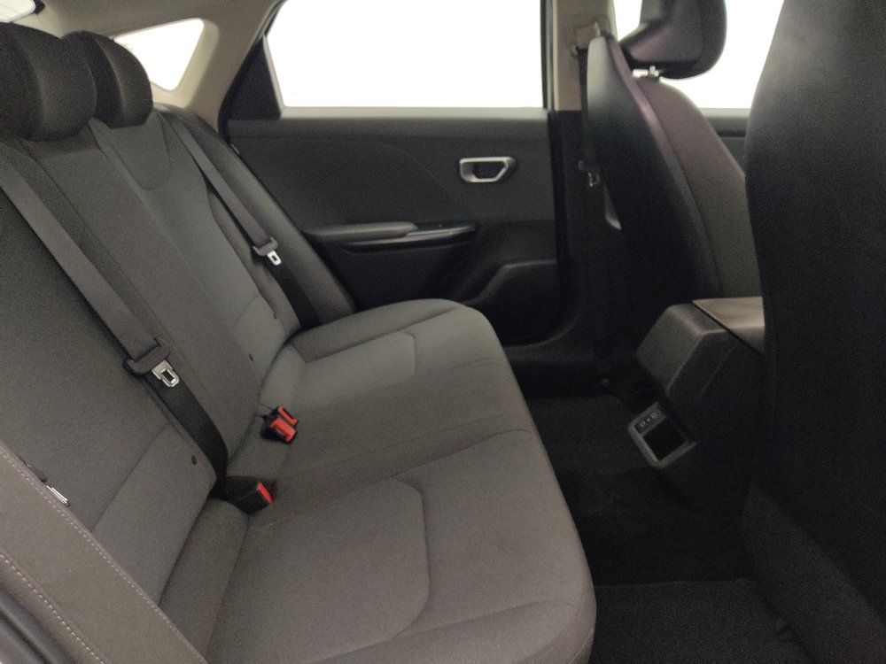 Used 2025 Kia K4 FWD image 19
