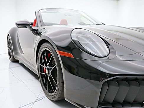 Used 2026 Porsche 911 Carrera 4 GTS AWD/4WD image 19
