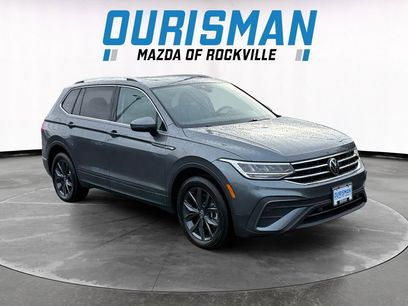 Used 2022 Volkswagen Tiguan SE w/ Panoramic Sunroof Package