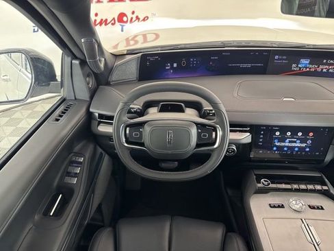 New 2025 Lincoln Navigator Reserve w/ Jet Appearance Package image 10