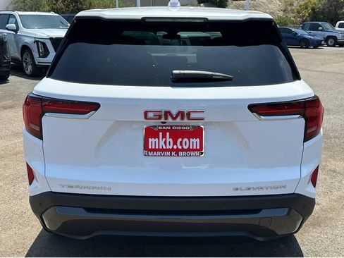 New 2026 GMC Terrain Elevation w/ LPO, Floor Liner Package FWD image 12