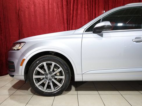 Used 2018 Audi Q7 3.0T Premium Plus w/ Premium Plus Package AWD/4WD image 5