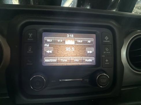 Used 2021 Jeep Wrangler Sport image 5