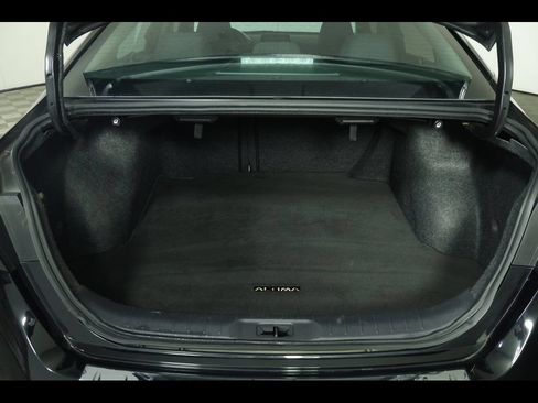 Used 2022 Nissan Altima 2.5 SV AWD/4WD image 11