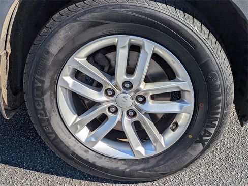 Used 2014 Kia Sorento LX w/ Touring Package (LX) image 11