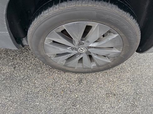 Used 2023 Volkswagen Taos S image 11