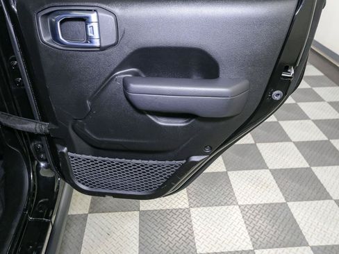Used 2026 Jeep Gladiator Rubicon AWD/4WD image 22