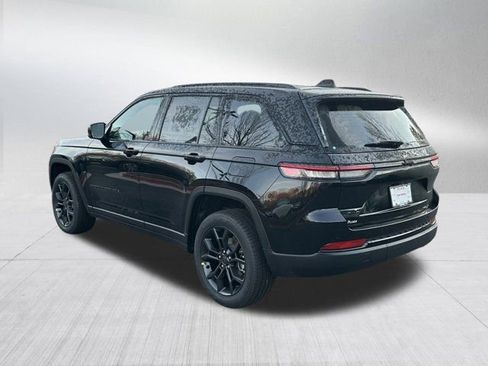 New 2025 Jeep Grand Cherokee Limited image 7