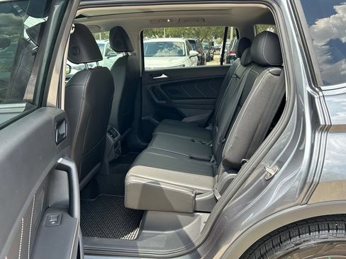 Certified 2023 Volkswagen Tiguan SE w/ Panoramic Sunroof Package FWD image 50