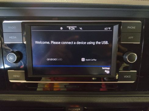 Used 2024 Volkswagen Jetta SE image 25