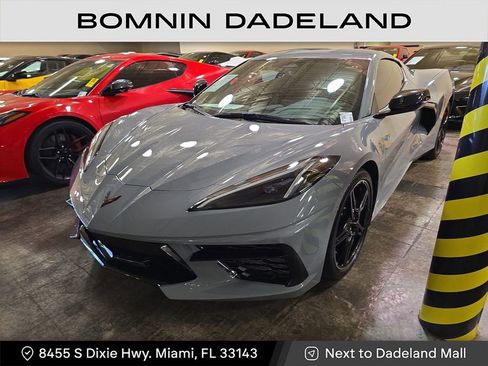 Used 2025 Chevrolet Corvette Stingray Coupe w/ 1LT image 2