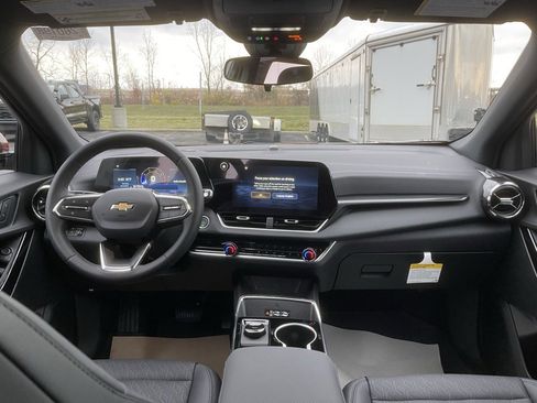 New 2026 Chevrolet Equinox LT image 23