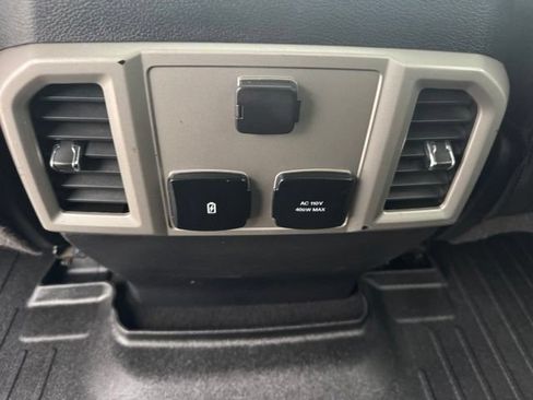 Used 2019 Ford F250 Lariat w/ Lariat Ultimate Package AWD/4WD image 30