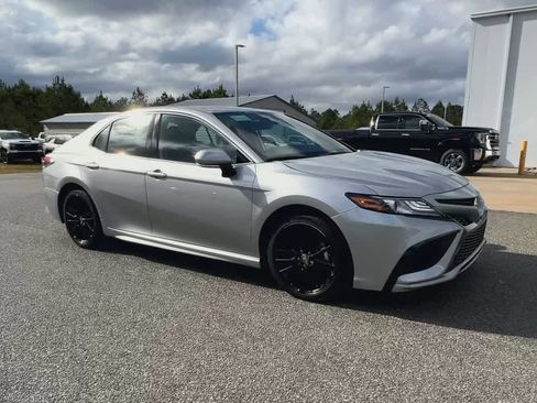 Used 2024 Toyota Camry XSE image 2