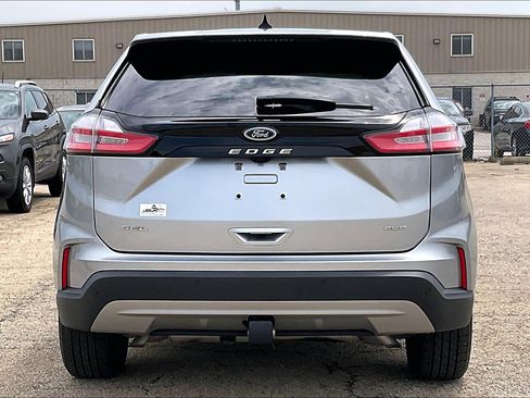 Used 2021 Ford Edge SEL w/ Convenience Package image 4