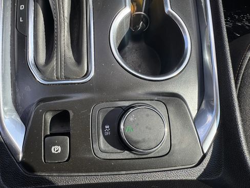 Used 2018 Chevrolet Traverse LS FWD image 26