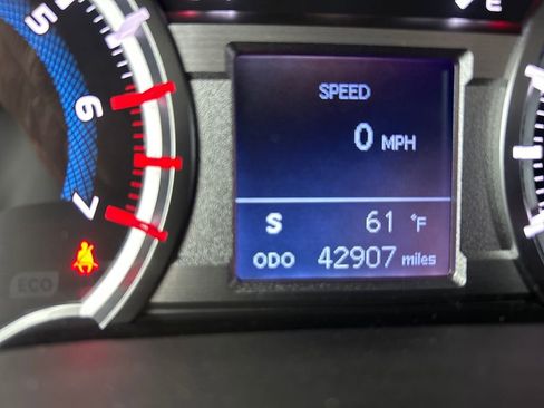 Used 2019 Toyota 4Runner SR5 Premium image 10