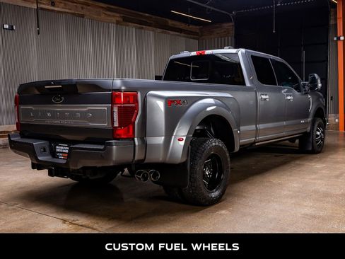 Used 2022 Ford F350 Limited image 9