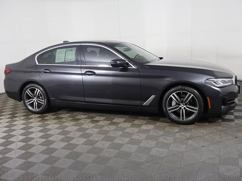 Used 2023 BMW 530i xDrive w/ Convenience Package image 20