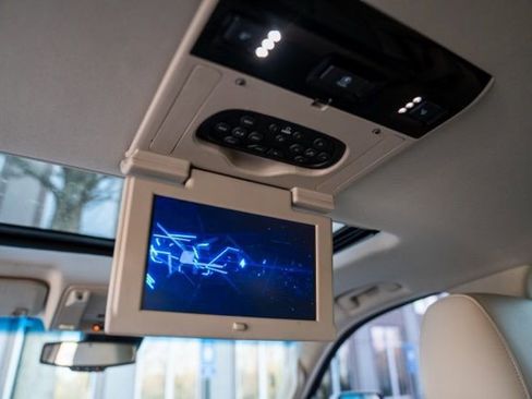 Used 2016 Cadillac Escalade Luxury image 43