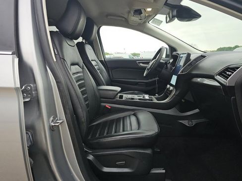 Used 2024 Ford Edge SEL w/ Convenience Package image 5