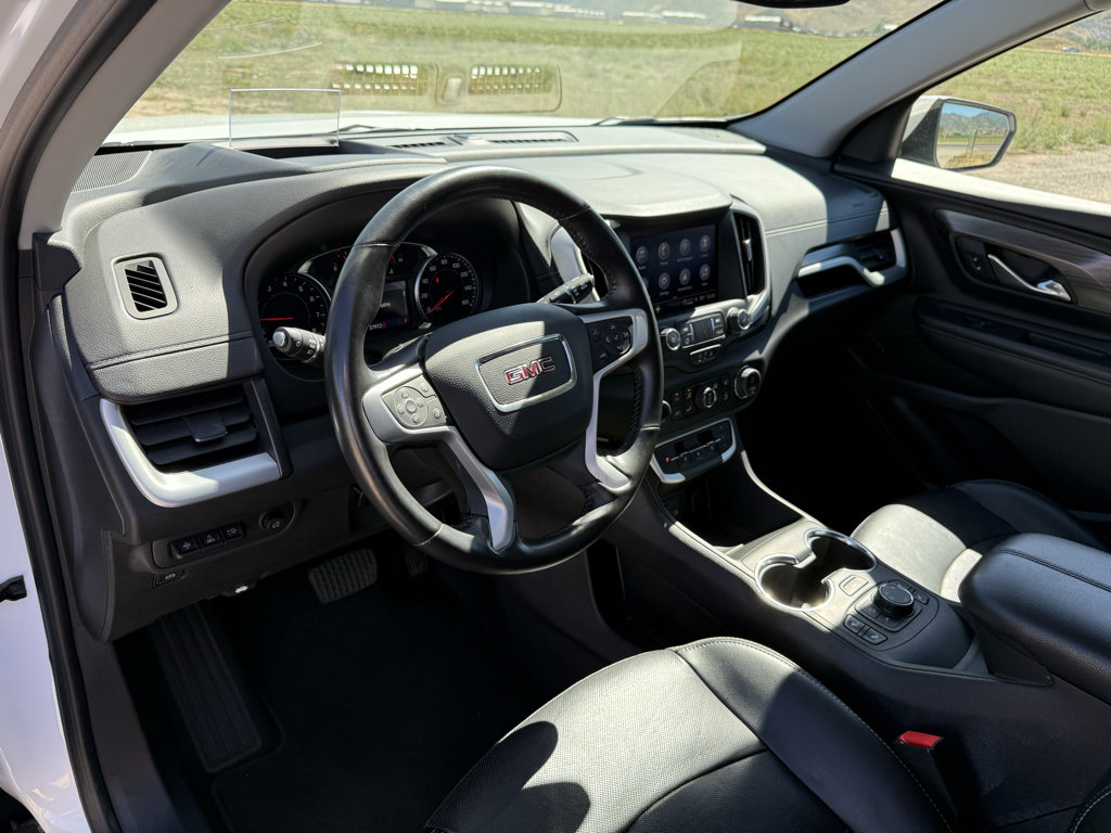 Used 2022 GMC Terrain SLT w/ Tech Package AWD/4WD image 16