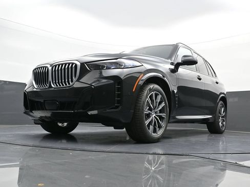 New 2026 BMW X5 xDrive50e w/ M Sport Package image 27