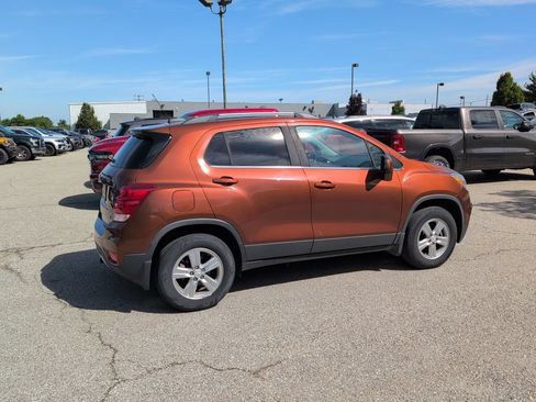 Used 2019 Chevrolet Trax LT w/ LPO, Protection Package AWD/4WD image 5