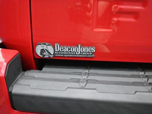 Used 2022 Nissan Frontier SV w/ SV Premium Package image 13