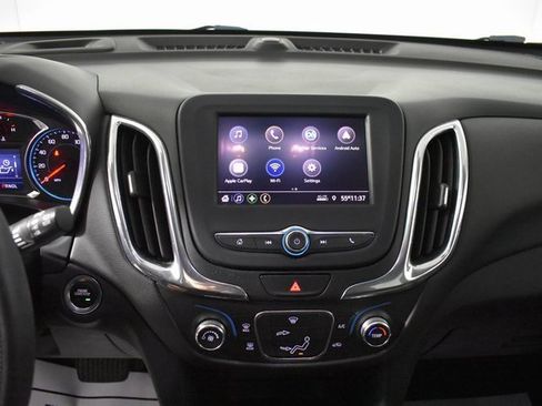 Used 2020 Chevrolet Equinox LT image 18