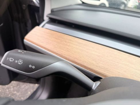 Used 2020 Tesla Model 3 Standard Range Plus RWD image 18