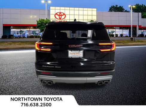 Used 2024 GMC Acadia Elevation image 25